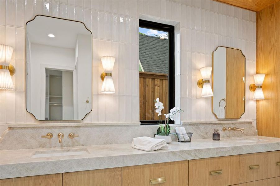 Furnished interior view inside a new home in , Dallas (Image 14).