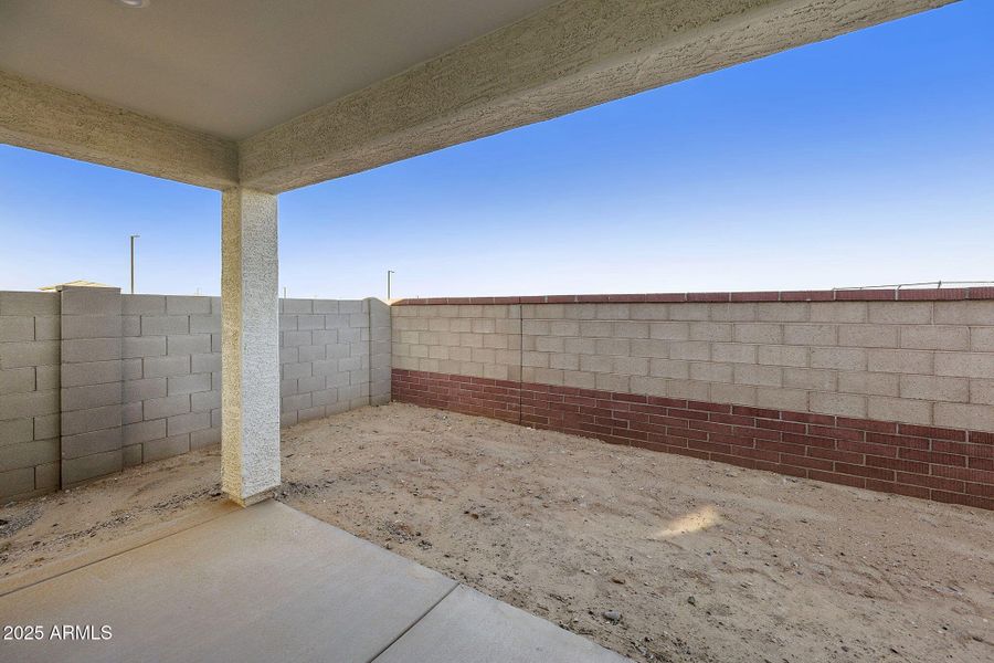 LARGE BACK PATIO LARGE BACK PATIO