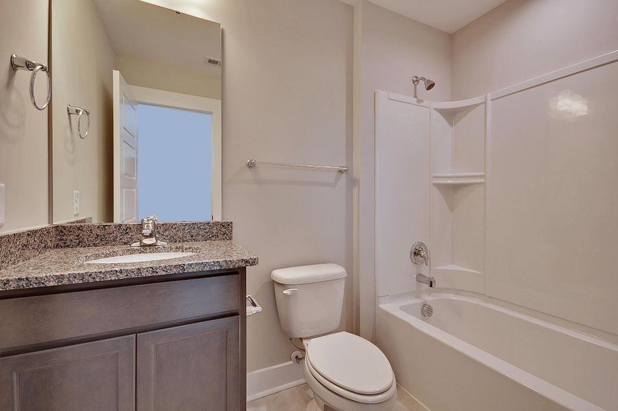 Maywood II Bathroom Maywood II Bathroom