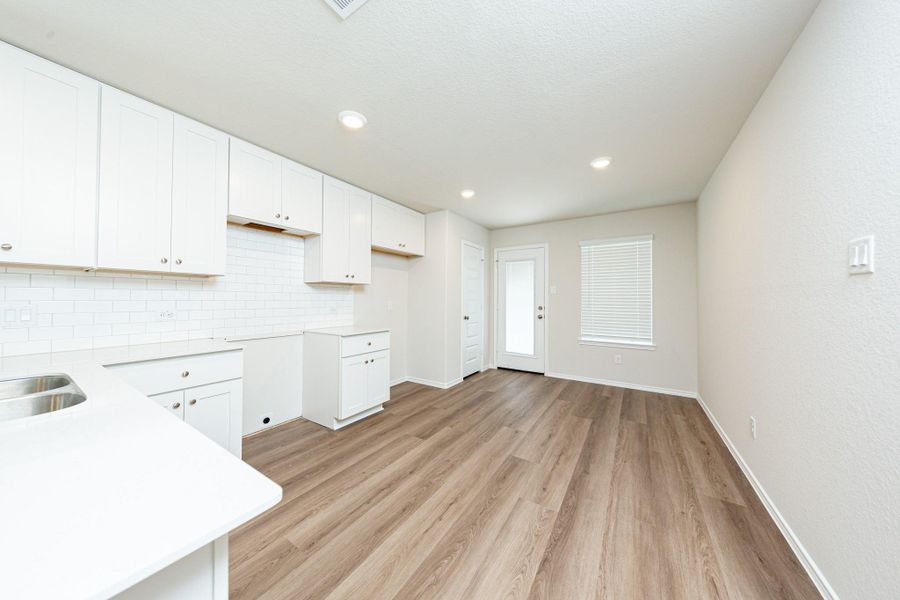 Spacious, unfurnished interior of a new home in Townsend Reserve, Splendora (Image 18).