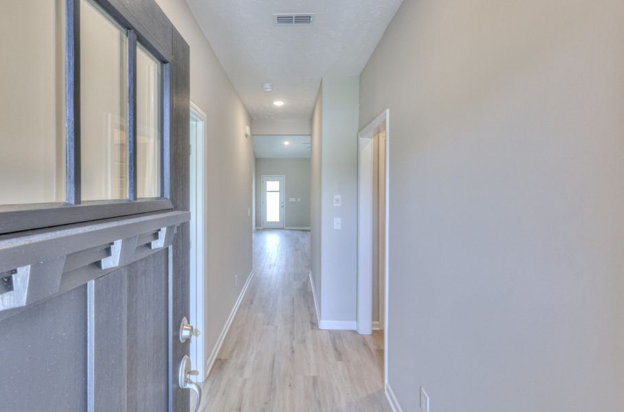 Spacious, unfurnished interior of a new home in Legacy Preserve, Tullahoma (Image 10). Spacious, unfurnished interior of a new home in Legacy Preserve, Tullahoma (Image 10).