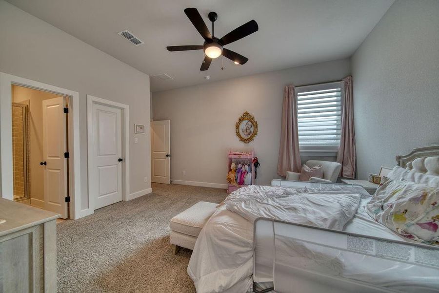 Furnished interior view inside a new home in , Friendswood (Image 28).
