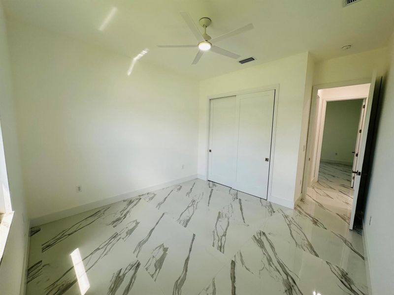 Spacious, unfurnished interior of a new home in , Lehigh Acres (Image 15).