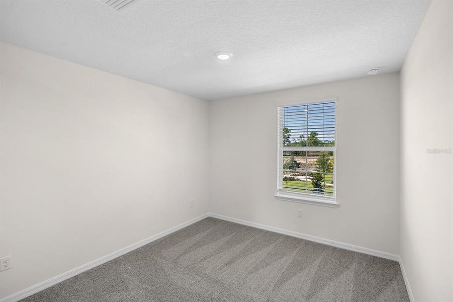 Spacious, unfurnished interior of a new home in Waterleigh, Winter Garden (Image 31).