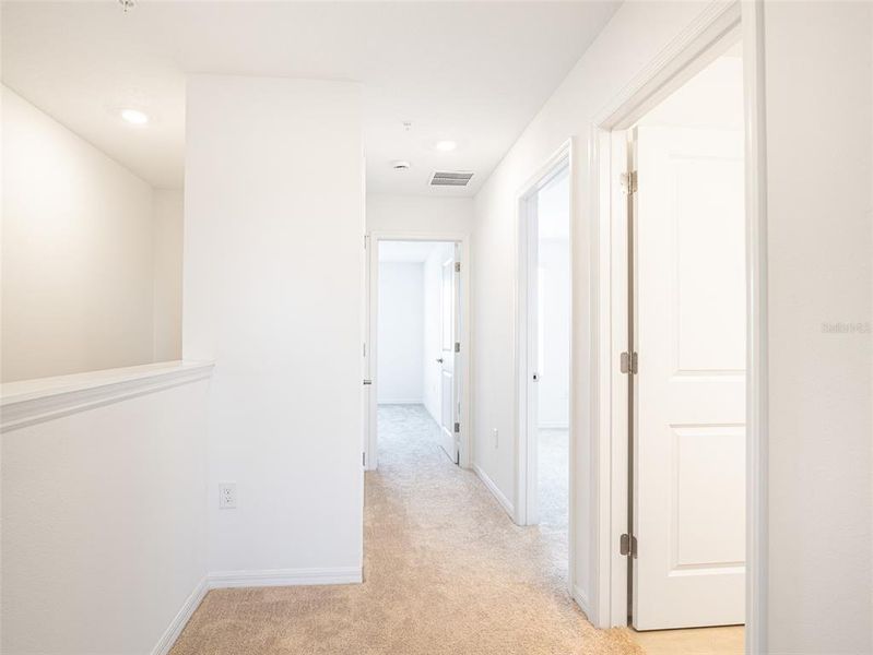 Spacious, unfurnished interior of a new home in , St. Cloud (Image 25).