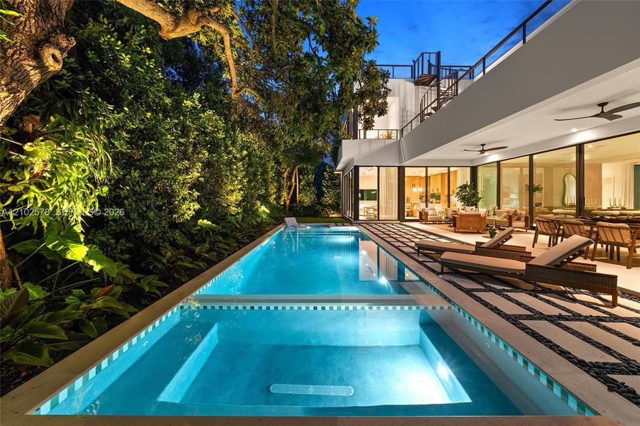 Exterior details and patio area of a home in , Miami (Image 36).