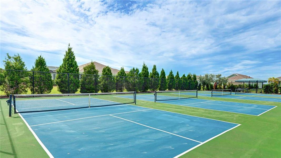 Community amenities in , Parrish (Image 40).