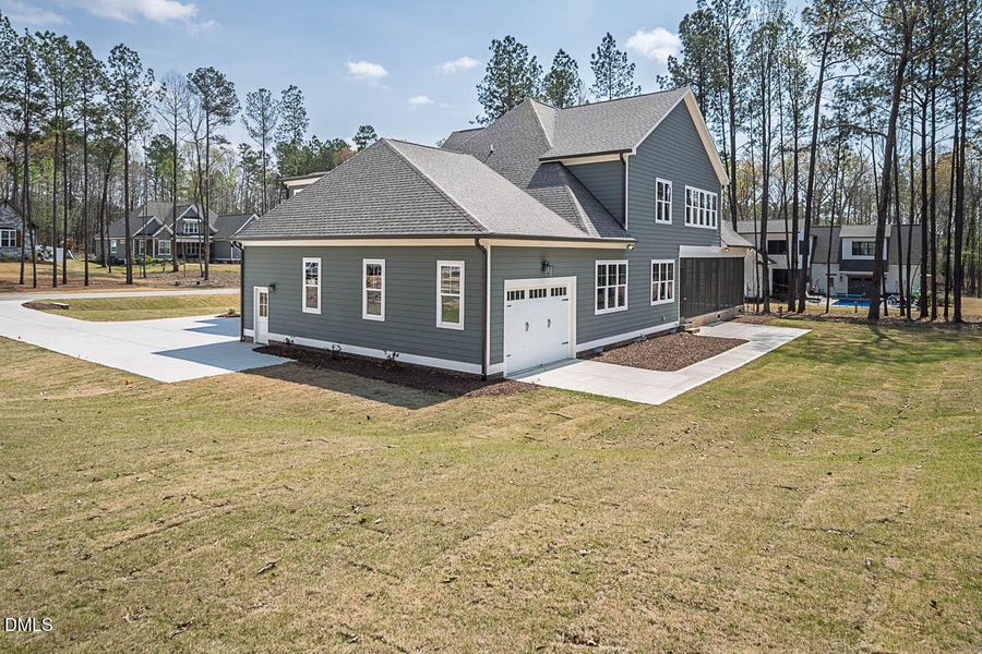 1616 River Bend Ln exterior-5