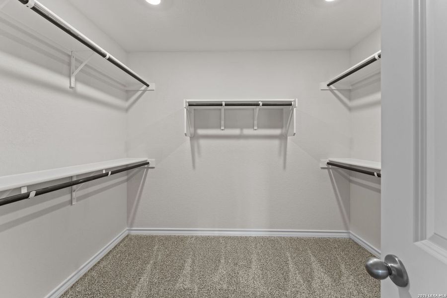 Spacious, unfurnished interior of a new home in Steele Creek, Cibolo (Image 23).