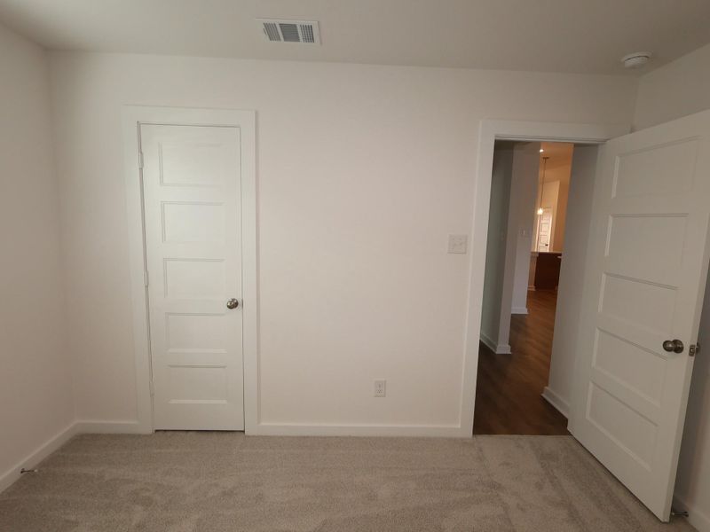 Spacious, unfurnished interior of a new home in Indian Springs, Crosby (Image 12).