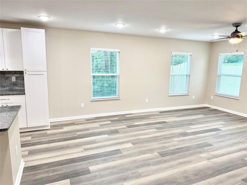 Spacious, unfurnished interior of a new home in , Gladewater (Image 18).