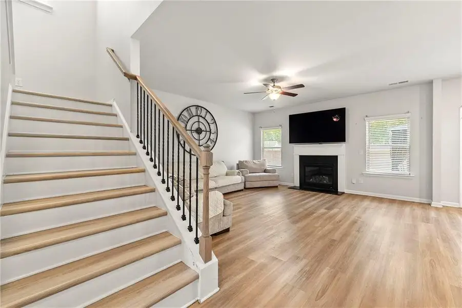 Image 23 of a home in .