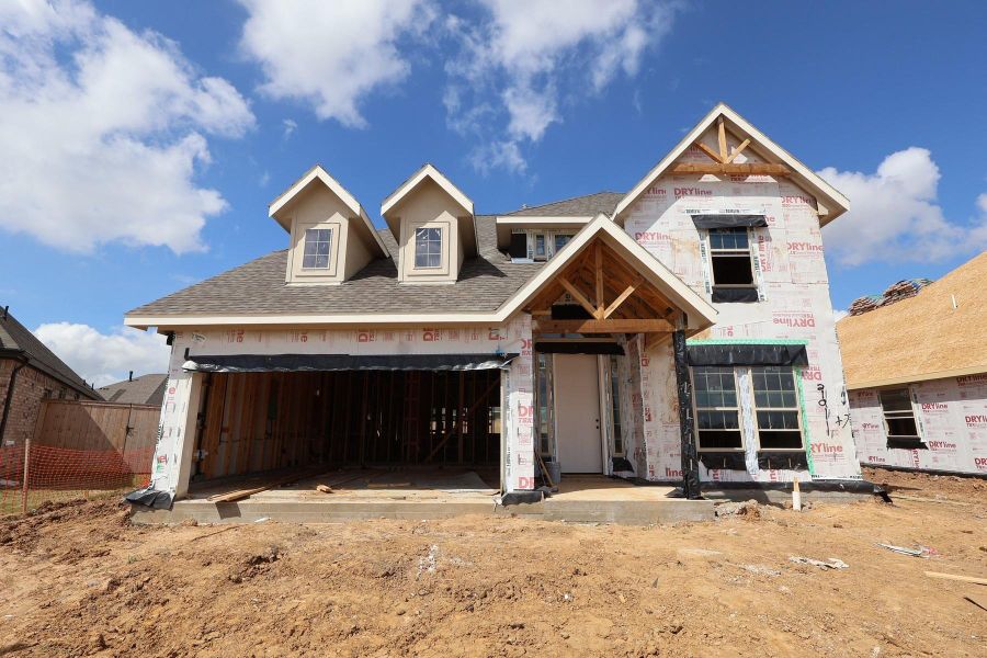 Two story home with 4 beds, 3.5 baths, and 2 car garage. Two story home with 4 beds, 3.5 baths, and 2 car garage.