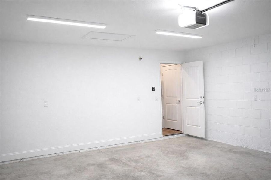 Spacious, unfurnished interior of a new home in , Palm Coast (Image 20).