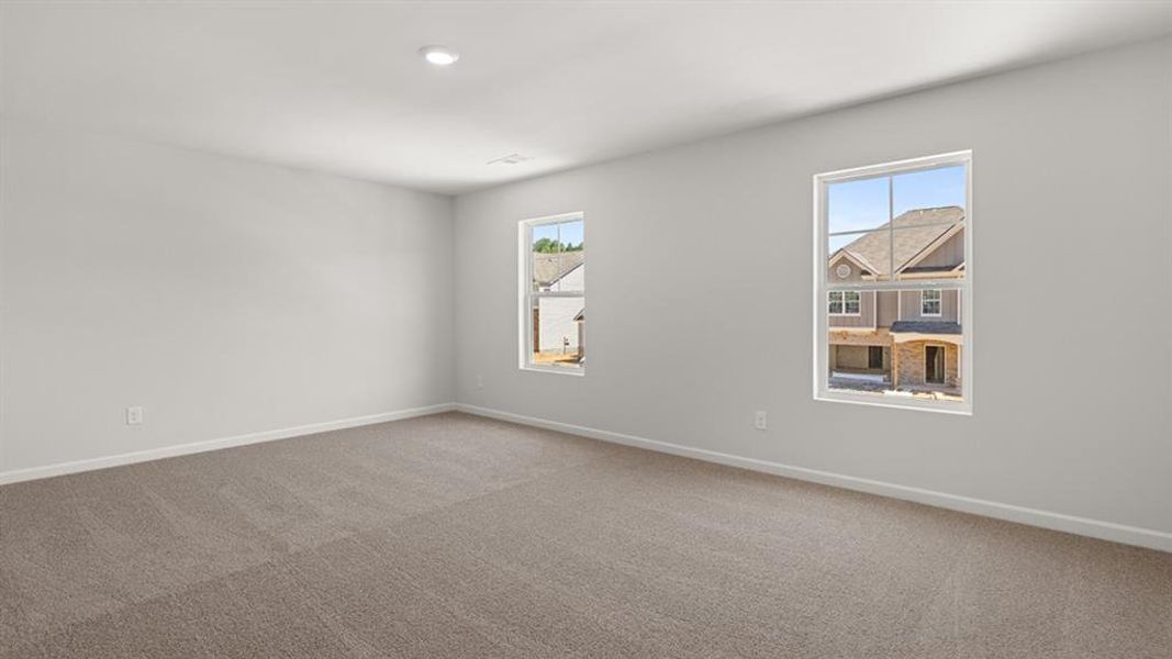 Spacious, unfurnished interior of a new home in Lost Creek, Dallas (Image 17).