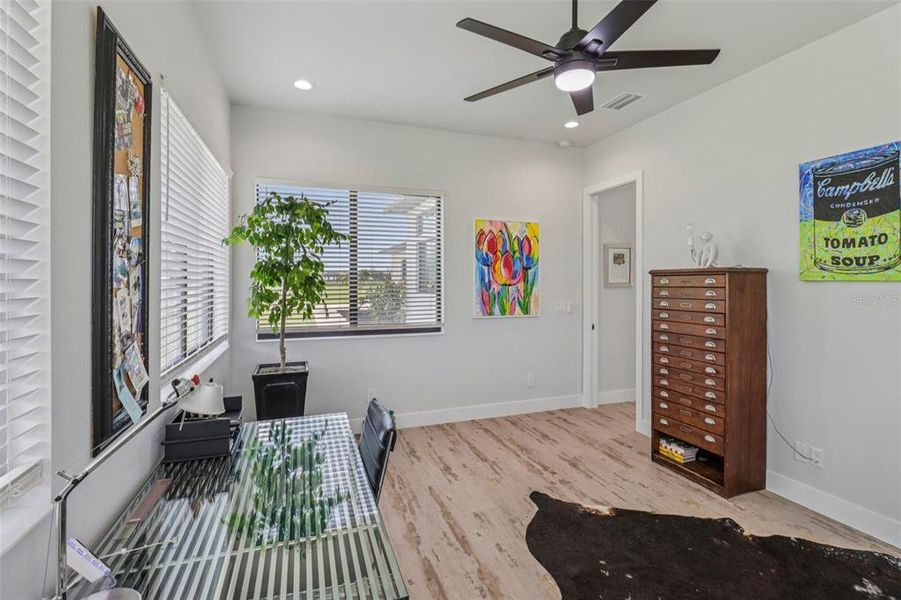Furnished interior view inside a new home in , Tavares (Image 5).