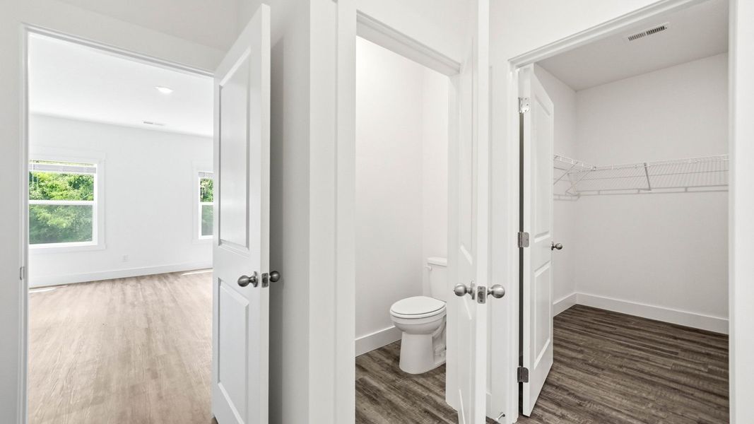 Spacious, unfurnished interior of a new home in Fieldcrest Acres, Blountville (Image 28). Spacious, unfurnished interior of a new home in Fieldcrest Acres, Blountville (Image 28).