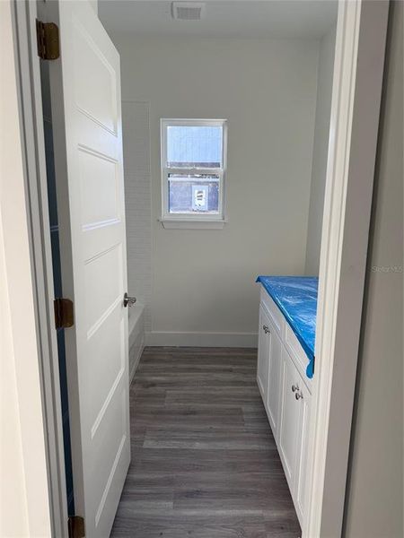 Spacious, unfurnished interior of a new home in , Keystone Heights (Image 3).