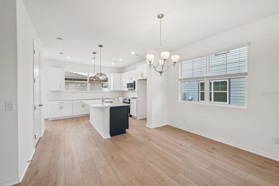 Spacious, unfurnished interior of a new home in , Winter Garden (Image 33).