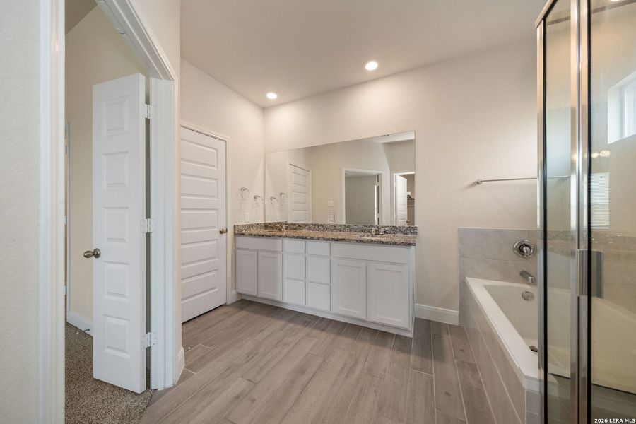 Furnished interior view inside a new home in Steele Creek, Cibolo (Image 5).