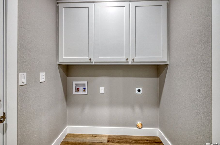 Spacious, unfurnished interior of a new home in , Uvalde (Image 19).