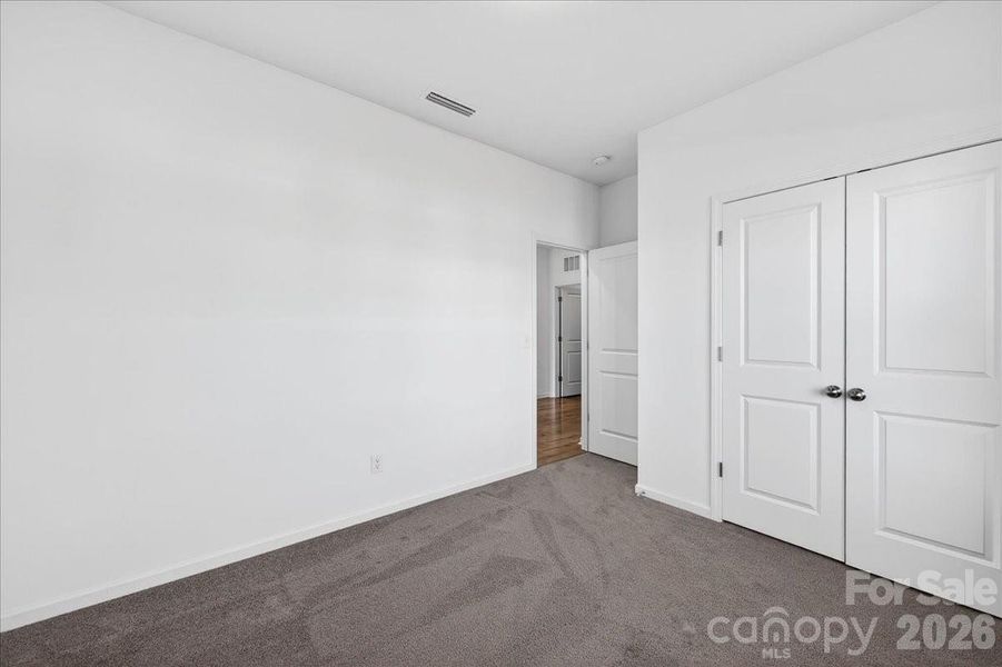 Guestroom/office Guestroom/office