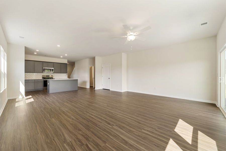 Spacious, unfurnished interior of a new home in Burke Estates, Chesnee (Image 20).