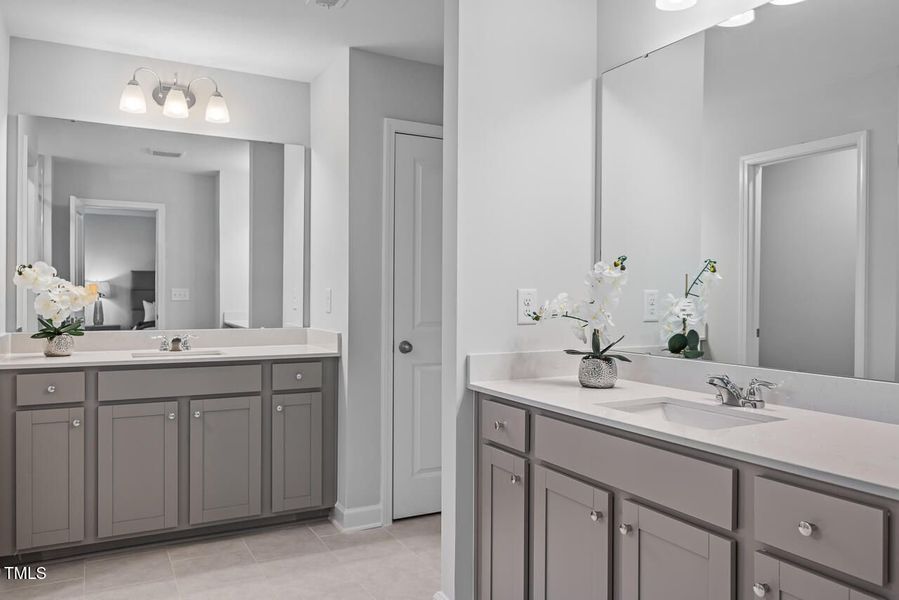 Furnished interior view inside a new home in Gregory Village, Lillington (Image 115).