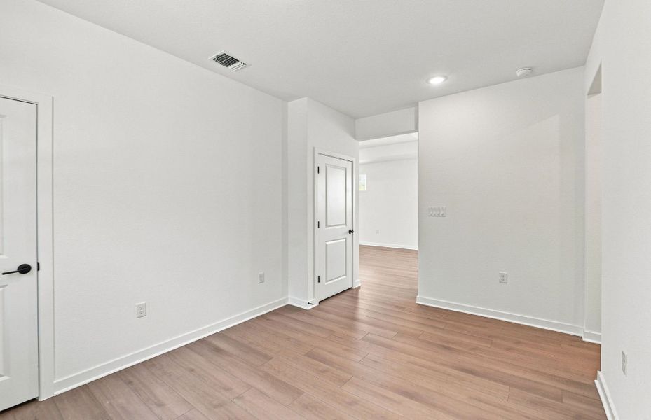 Spacious, unfurnished interior of a new home in Del Webb Austin at Lost Pines, Bastrop (Image 33).