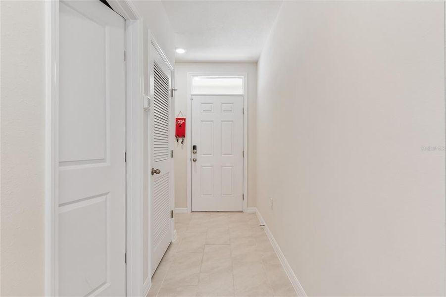 Spacious, unfurnished interior of a new home in Lake Deer Estates, Poinciana (Image 13).