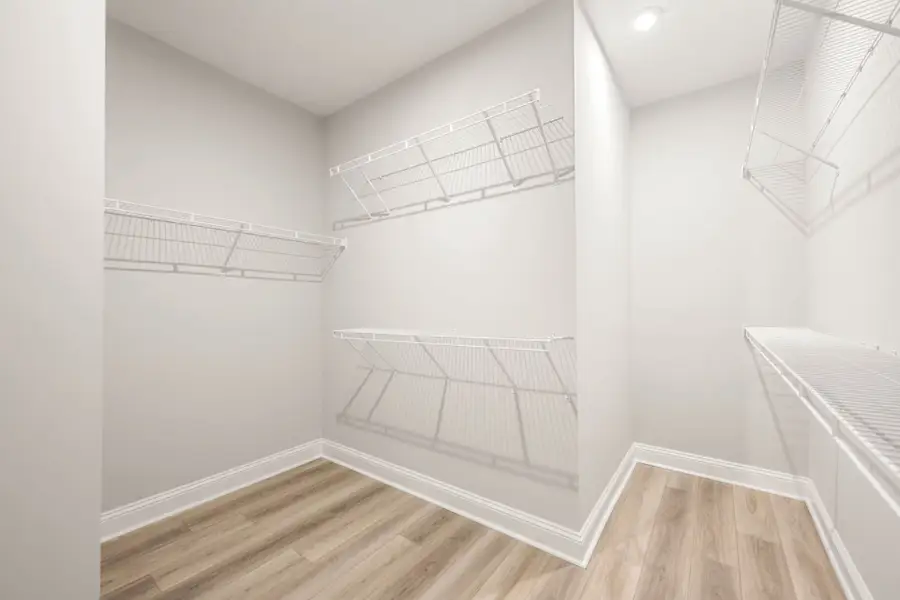 Spacious, unfurnished interior of a new home in Waterways, Richmond Hill (Image 62).