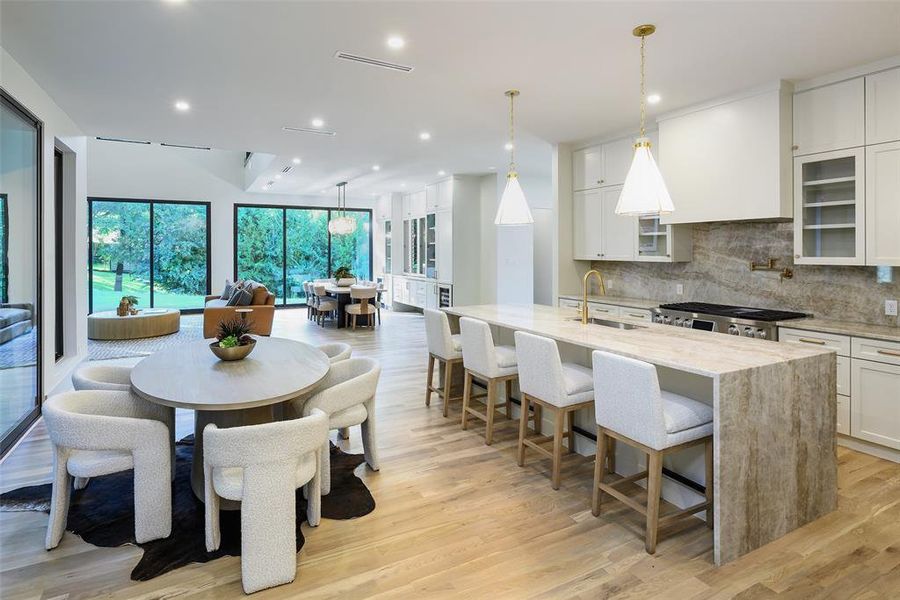 Furnished interior view inside a new home in , Dallas (Image 15). Furnished interior view inside a new home in , Dallas (Image 15).