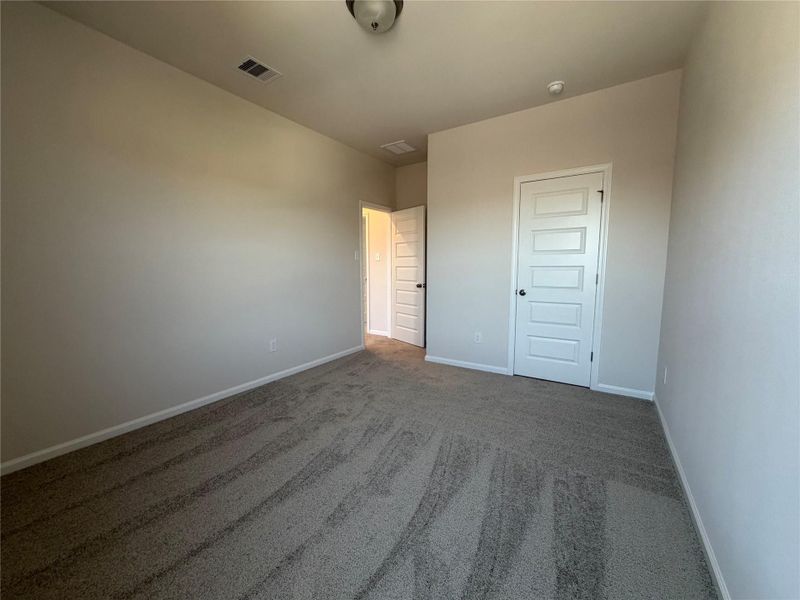 Spacious, unfurnished interior of a new home in La Segarra, Brookshire (Image 13). Spacious, unfurnished interior of a new home in La Segarra, Brookshire (Image 13).