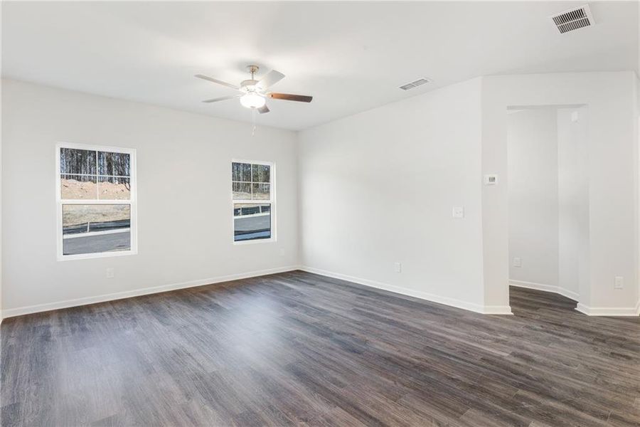 Spacious, unfurnished interior of a new home in , Conyers (Image 11).