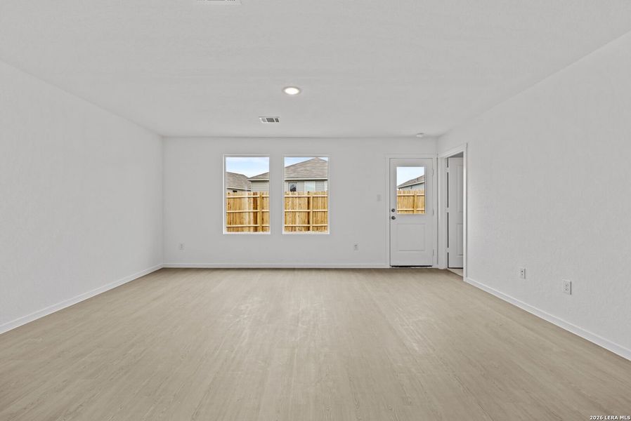 Spacious, unfurnished interior of a new home in Voss Farms, New Braunfels (Image 11). Spacious, unfurnished interior of a new home in Voss Farms, New Braunfels (Image 11).