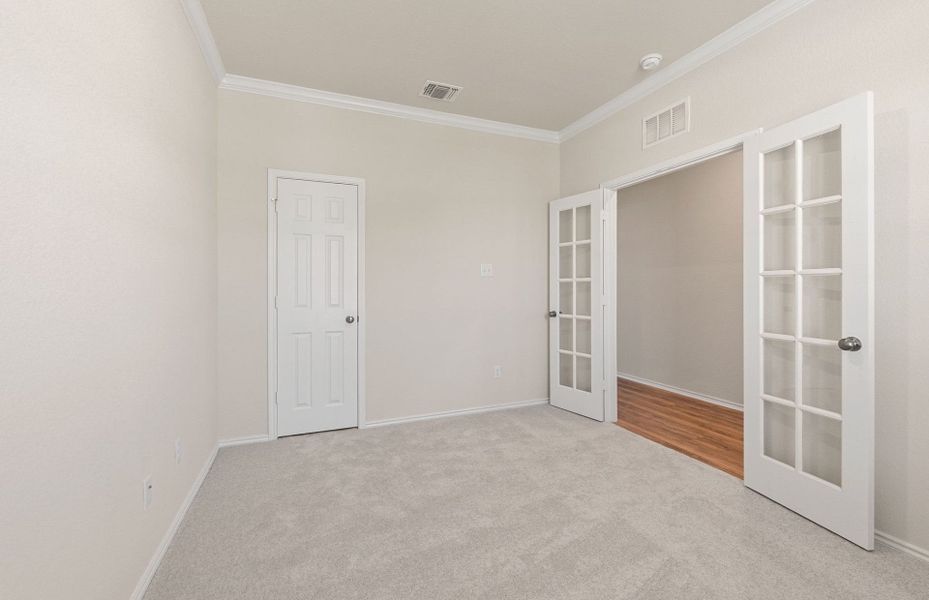 Spacious, unfurnished interior of a new home in Sonterra, Jarrell (Image 16).