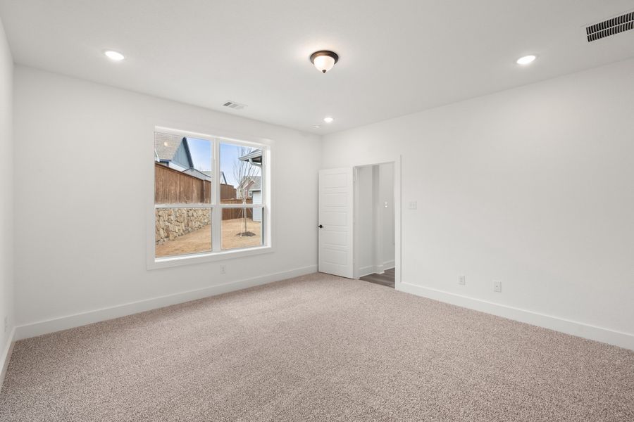 Spacious, unfurnished interior of a new home in Heritage Towne, Midlothian (Image 18). Spacious, unfurnished interior of a new home in Heritage Towne, Midlothian (Image 18).