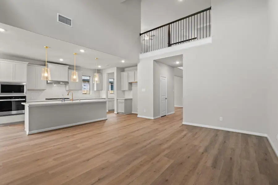 Image 7 of a home in Escondido.