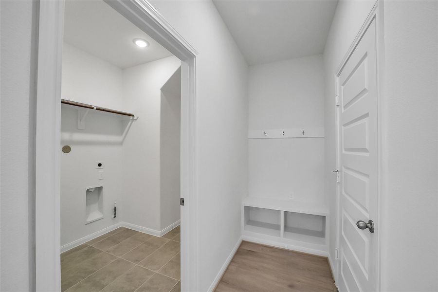 Spacious, unfurnished interior of a new home in Stone Creek Ranch, Hockley (Image 44).