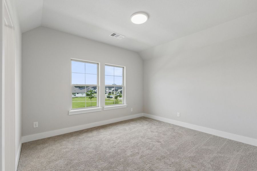 Spacious, unfurnished interior of a new home in Dove Hollow, Waxahachie (Image 32). Spacious, unfurnished interior of a new home in Dove Hollow, Waxahachie (Image 32).
