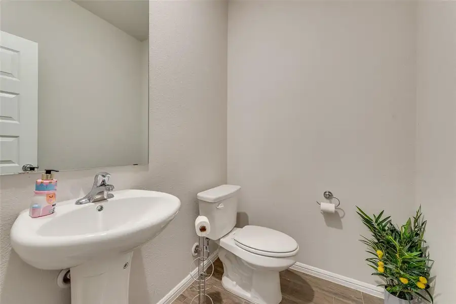 Furnished interior view inside a new home in Hunters Ridge, Crowley (Image 15).