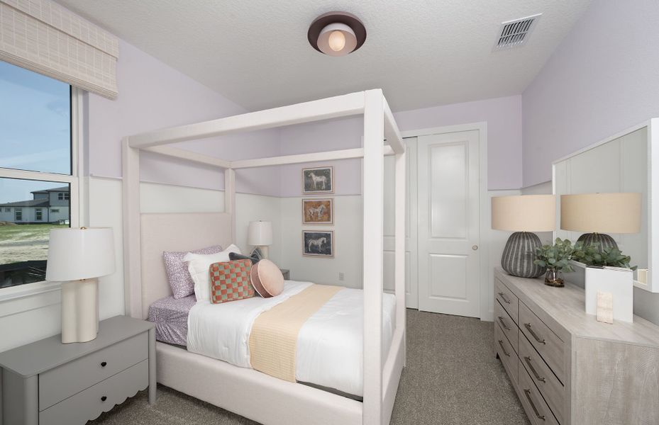 Representative furnished interior of a home built from the Berkley Grand by Pulte Homes in Two Rivers, Zephyrhills (Image 13).