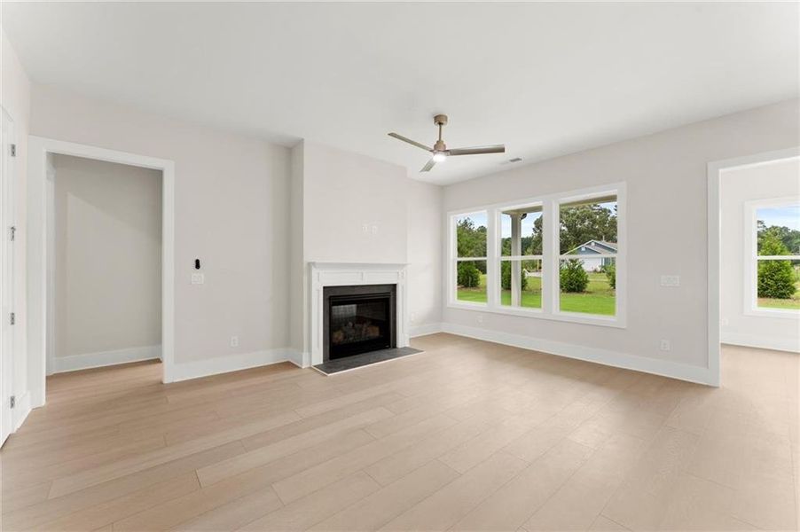 Spacious, unfurnished interior of a new home in Hillgrove Preserve, Powder Springs (Image 48).