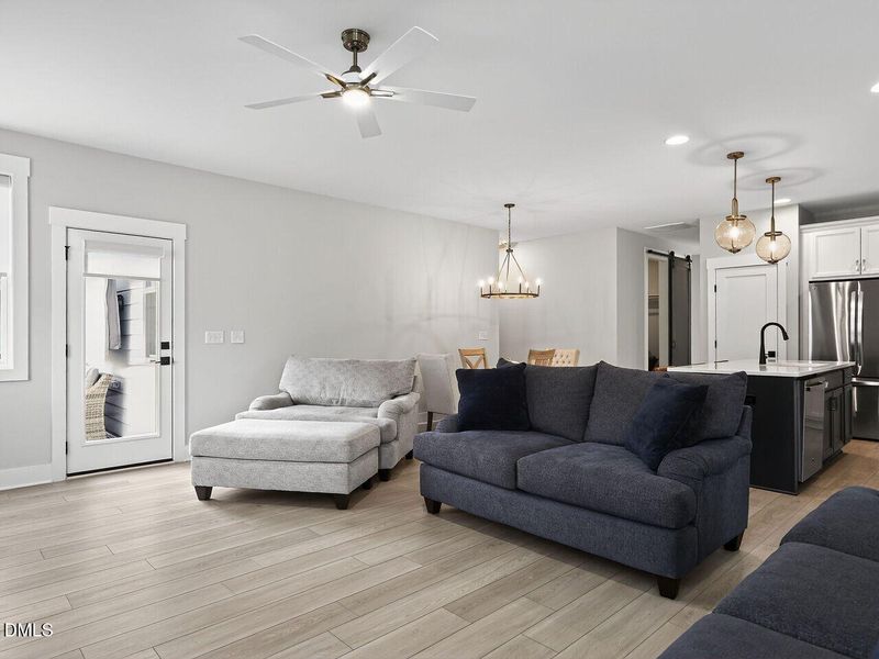 012-1280x960-living-room 012-1280x960-living-room