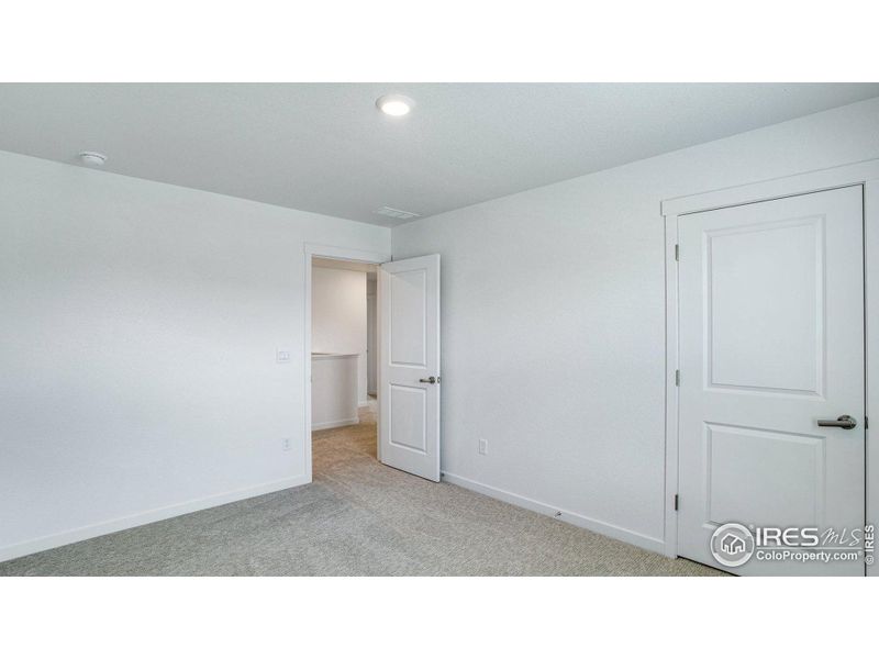 Spacious, unfurnished interior of a new home in Hansen Farm, Fort Collins (Image 21).