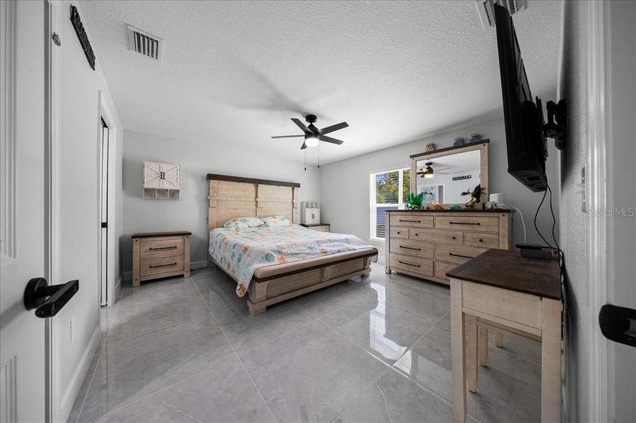 Furnished interior view inside a new home in , Ocala (Image 11).