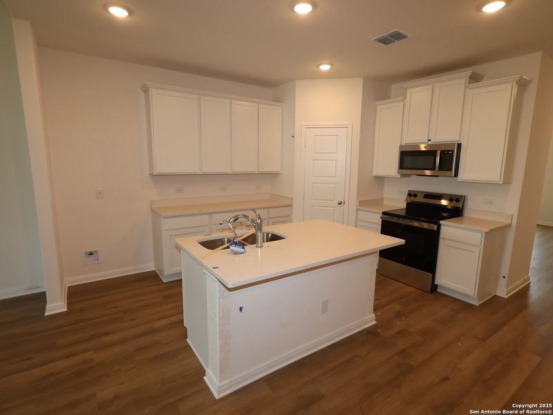 Furnished interior view inside a new home in Greenspoint Heights, Seguin (Image 9).