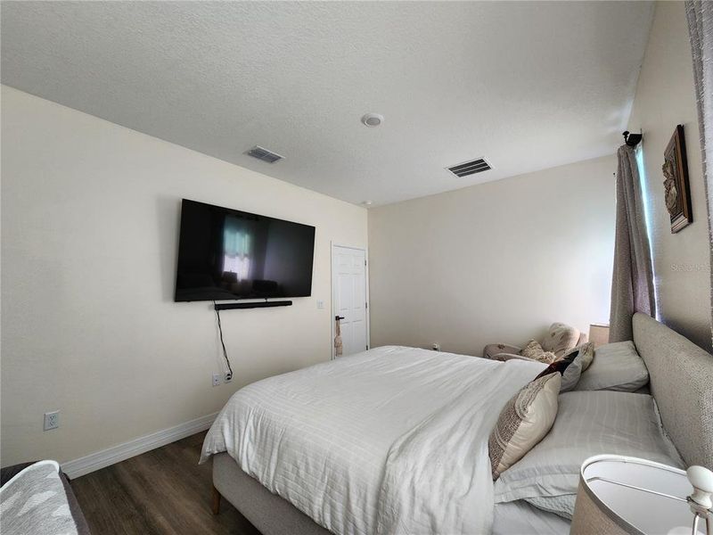 Furnished interior view inside a new home in , Ocala (Image 8).