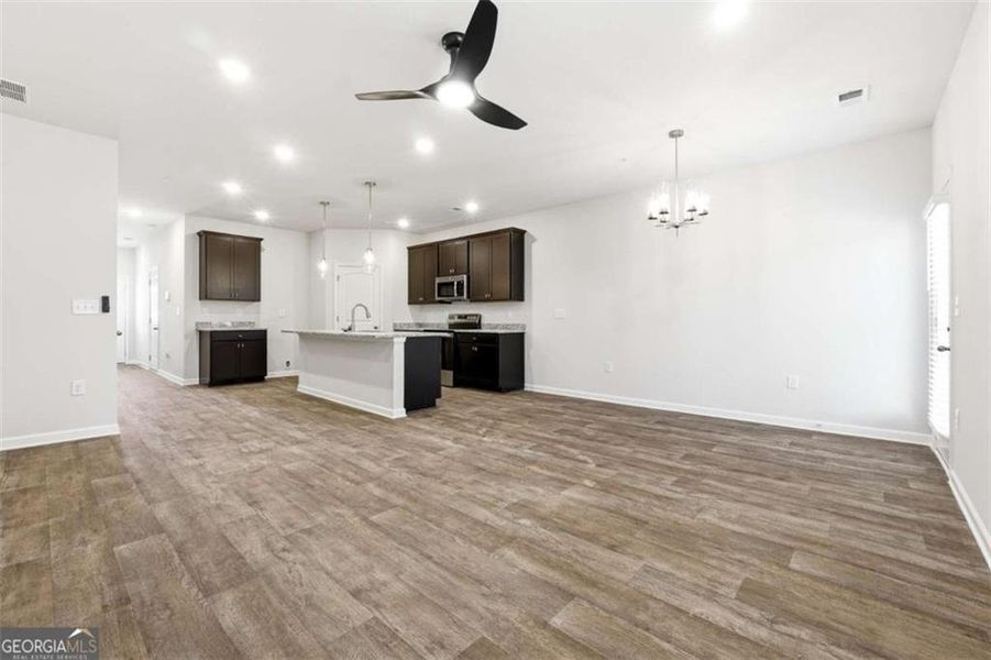 Spacious, unfurnished interior of a new home in Carolina, Palmetto (Image 17). Spacious, unfurnished interior of a new home in Carolina, Palmetto (Image 17).
