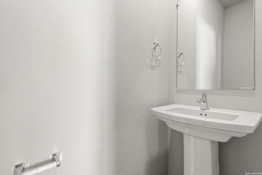Close-up of interior finishes inside a home in Cinco Lakes, San Antonio (Image 11).